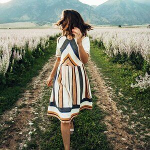 Piper and Scoot Eleanor Dress Size Large